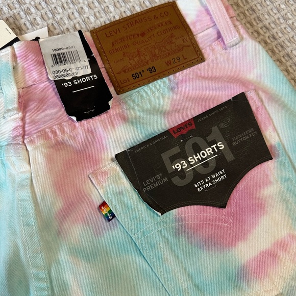 501 Levi’s Tie Dye Shorts - Picture 5 of 8